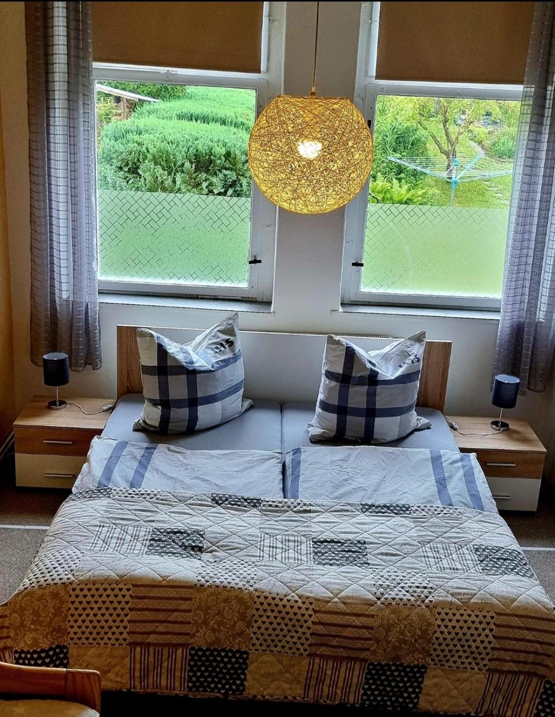 Ferienwohnung "Blick Mylau" - Naehe Freizeitpark Plohn & Weltgroesster Ziegelsteinbruecke Райхенбах-им-Фогтланд Экстерьер фото